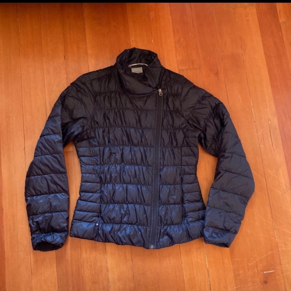 Athleta puffalacious down jacket small